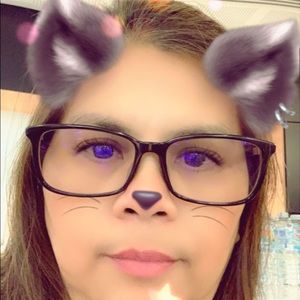 Meet your Posher, Rowena